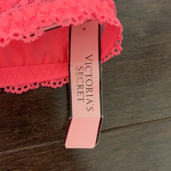 Victoria’s Secret lace coral bralette - Picture 3 of 4
